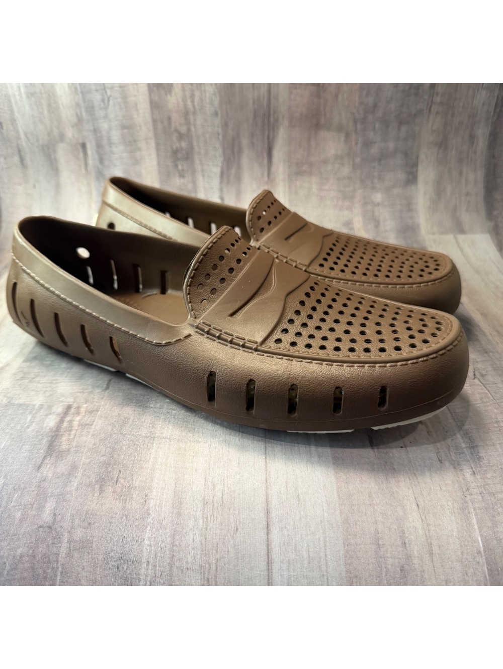 Floafers Country Club Drivers Men's Size 10 Brown Water Shoes Boat Loafers